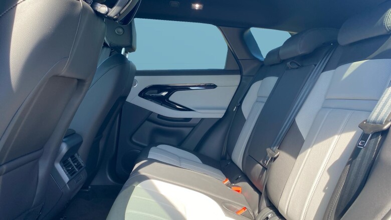 Land Rover Range Rover Evoque 1.5 P270e Dynamic SE 5dr Auto Hatchback